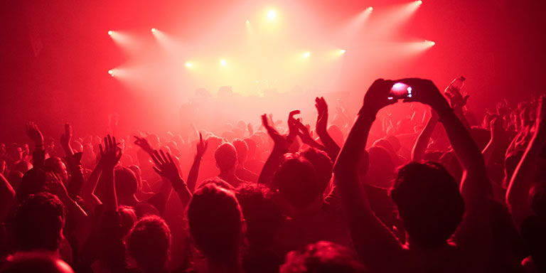 エンタテイメント