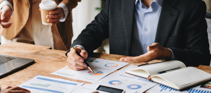 会社員がフリーランスになるには？必要な準備やおすすめの方法も紹介