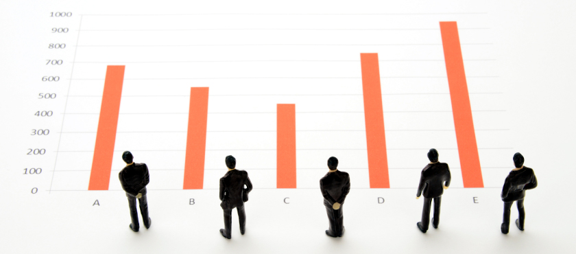 ゴールドカードが持てる年収の目安はある？審査のポイントも解説