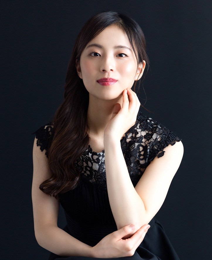 小嶋早恵（こじま さえ）：ピアノ