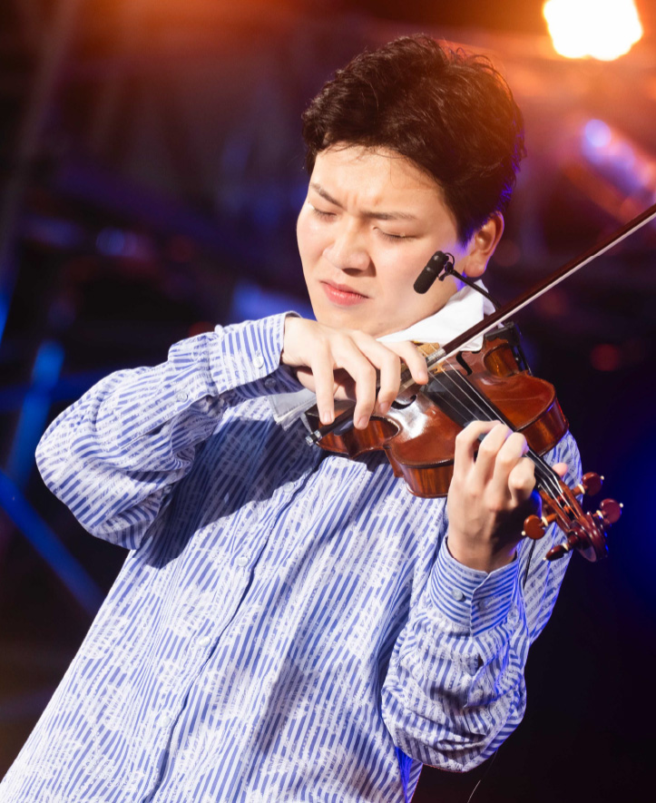 河井勇人（かわい ゆうじん）：バイオリン