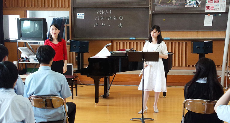 フルートとピアノによる演奏とワークショップ 2017年7月3日　長野県立高遠高等学校
