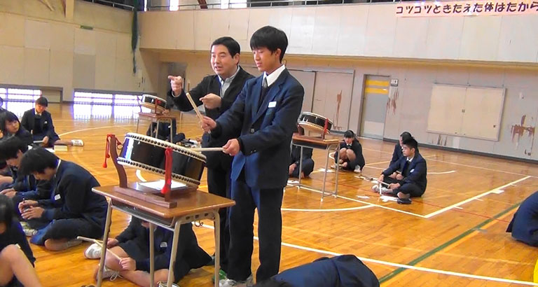 邦楽囃子の指導とワークショップ 2017年12月11日、12月14日　川越市立大東西中学校
