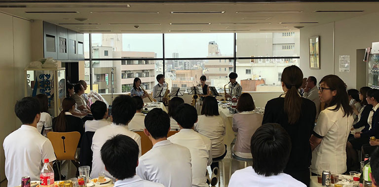 サックスカルテットによるアウトリーチコンサート 2018年5月26日　メディカルセンター・メディウム町屋