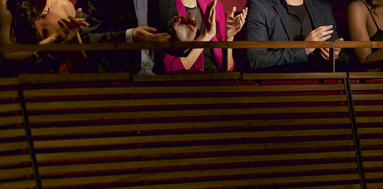 人気のコンサートや演劇のチケットをご予約します（チケット手配サービス）