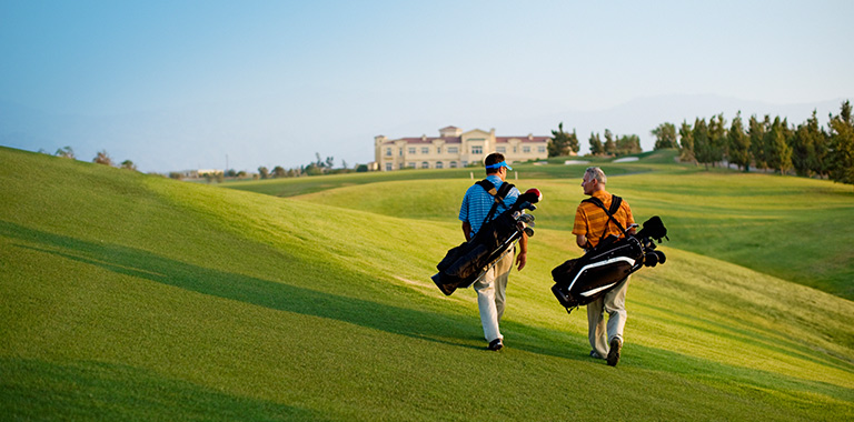 国内屈指の名門ゴルフ場をお客様に代わってご予約します