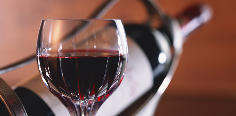 お好みのワインを世界中からお探しします