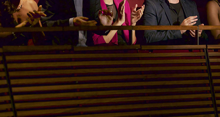 人気のコンサートや演劇のチケットをご予約します