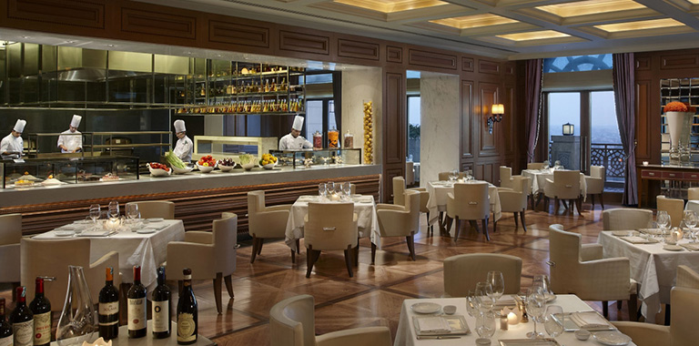 お近くで人気のレストランをお探しします