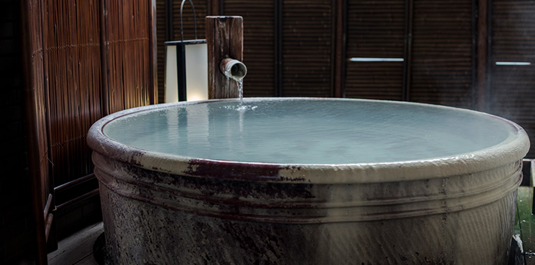 少人数で楽しく回れる温泉旅行をご提案します