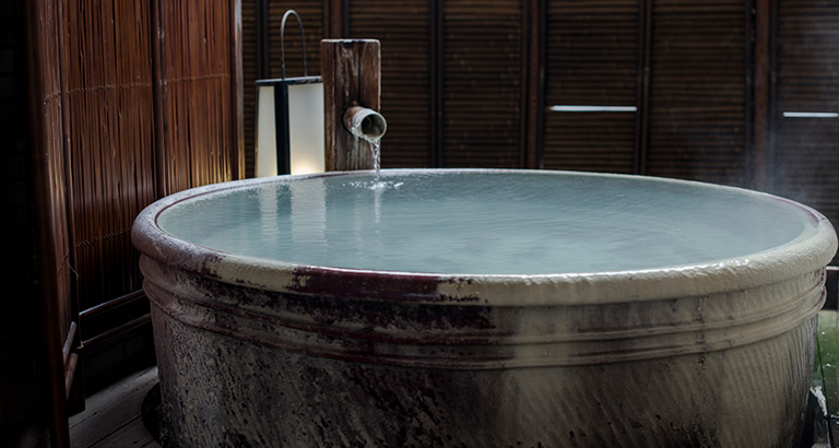 少人数で楽しく回れる温泉旅行をご提案します