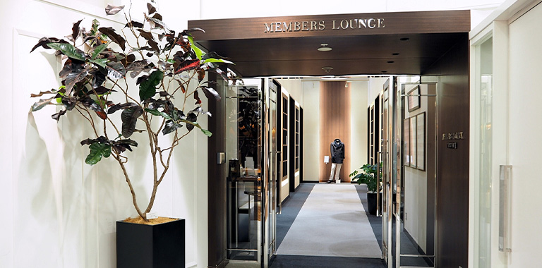 阪急メンズ大阪 「メンバーズラウンジ」